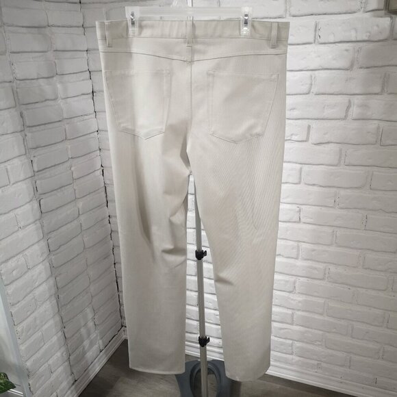 Daniel Hechter Men's Size 34/32 Light Grey Straight Legs Flat Front Pants - Picture 2 of 14